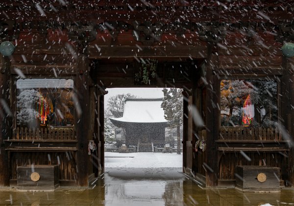 雪化粧した圓融寺